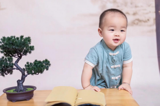 借卵生子机构宝宝抓耳朵是什么原因